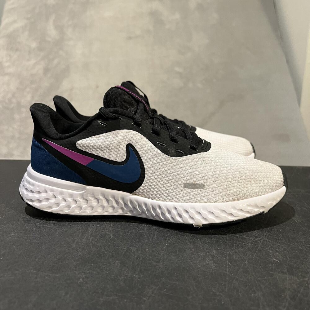 Nike Revolution 5 Shoes Womens Size 8 Running BQ3207-102 Athletic Sneakers